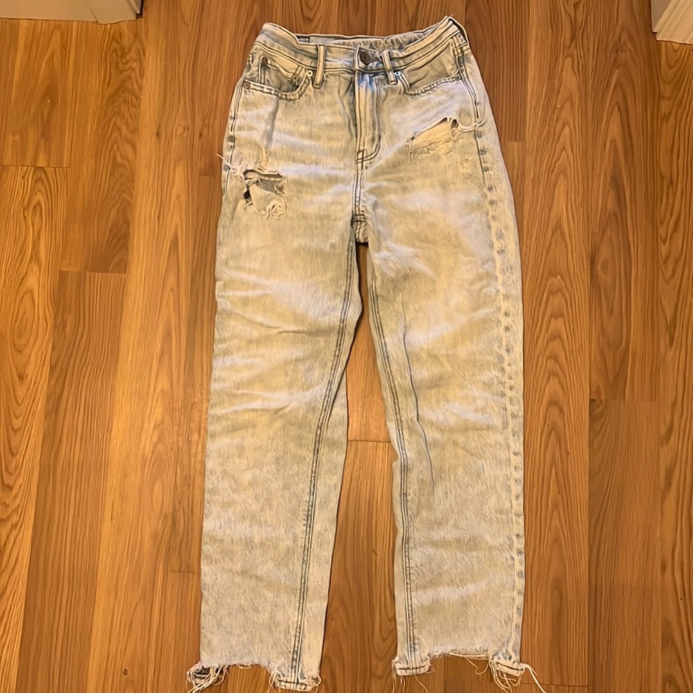 American Eagle - Highest of rise “90’s boyfriend” jeans - distressed